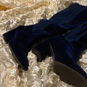 Elegant Navy Velvet Kerianna Women's Boots